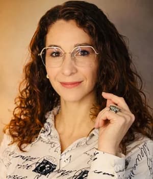 Daniela Salcedo — LatinaCon oradora